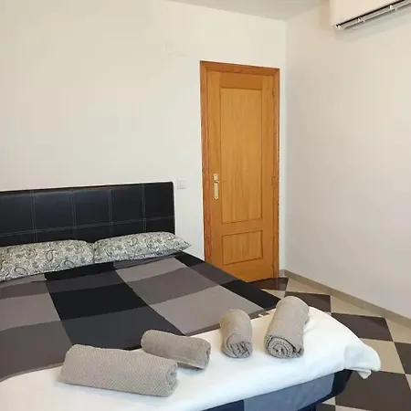 Piso Delfin Playa Апартаменты *